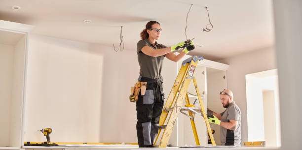 Best Affordable Emergency Electrician  in Golden Gate, FL
